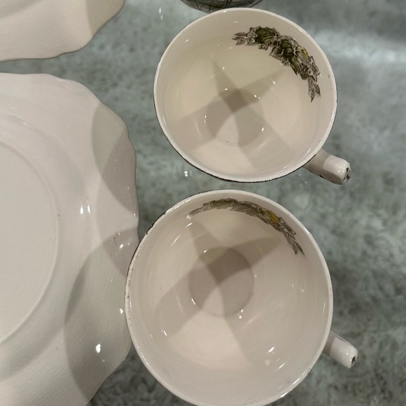 Johnson Brothers The Friendly Village Snack Set Square Plate Cup Covered Bridge - Picture 9 of 11